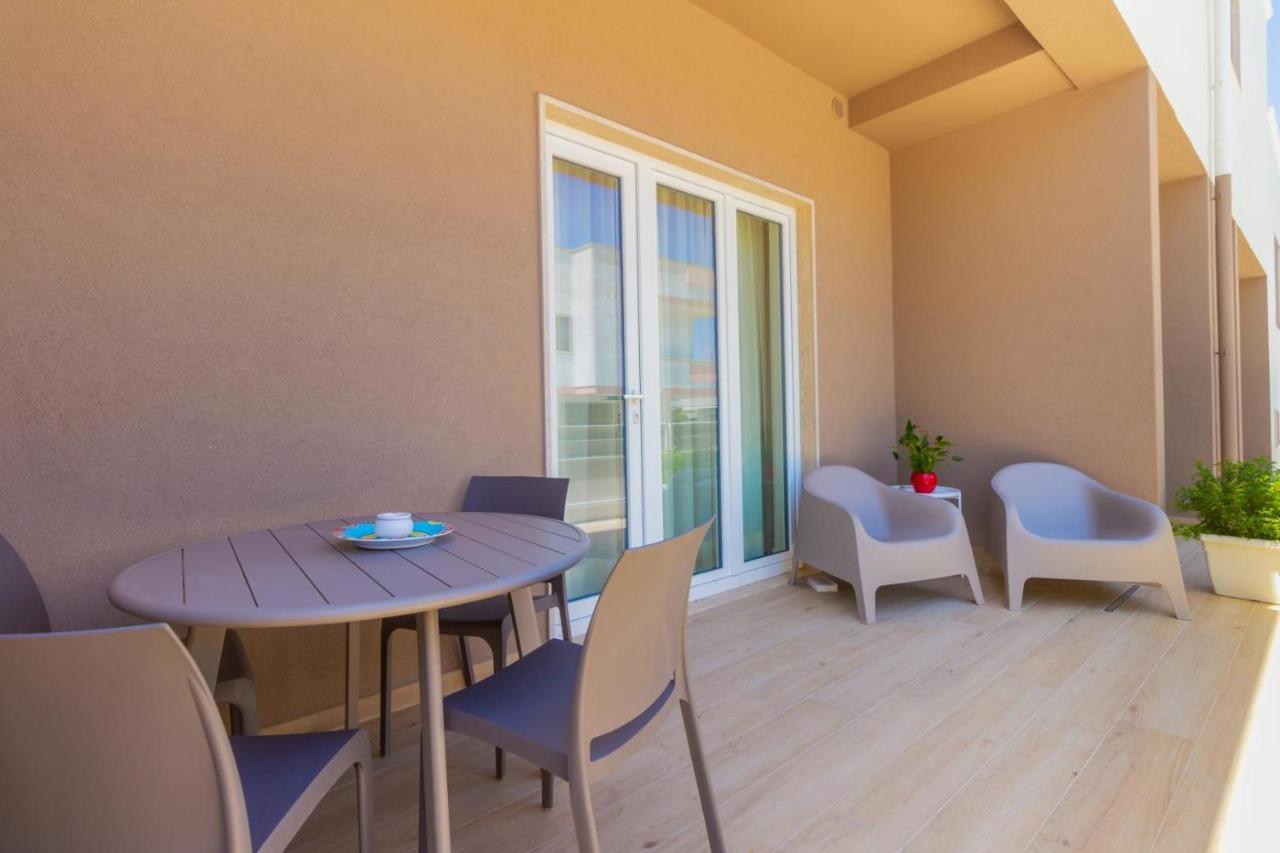 Domina Apartments Монополи Екстериор снимка
