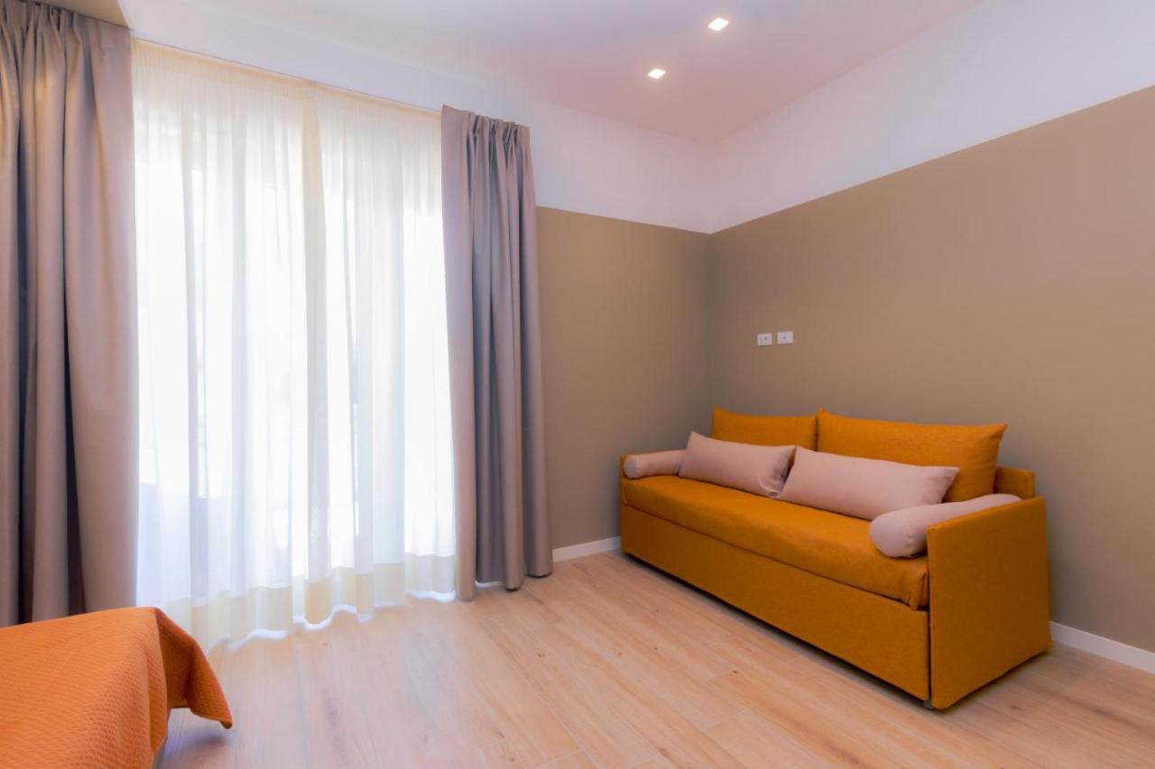 Domina Apartments Монополи Екстериор снимка